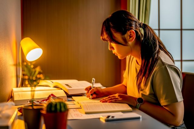 照明による目の疲れ・眼精疲労